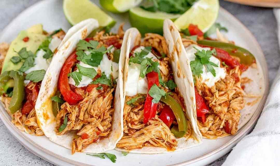 Easy Crockpot Chicken Fajitas